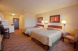 Extended-Stay-America-Fort-Lauderdale-Convention-Center-Cruise-Port-bedroom-2