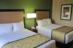 Extended-Stay-America-Fort-Lauderdale-Convention-Center-Cruise-Port-bedroom
