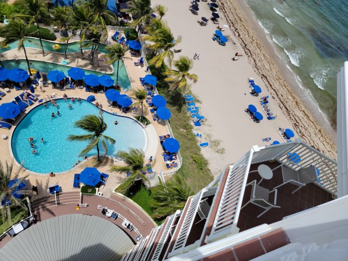 Pelican Grand Beach Resort on North Ocean Blvd: private beach, Fort Lauderdale's only lazy river & rooftop spa