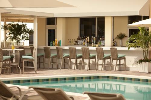 fort-lauderdale-marriott-pompano-beach-resort-spa-pool-side-bar