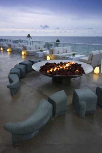 w-hotel-fort-lauderdale-beachfront-fire-pit
